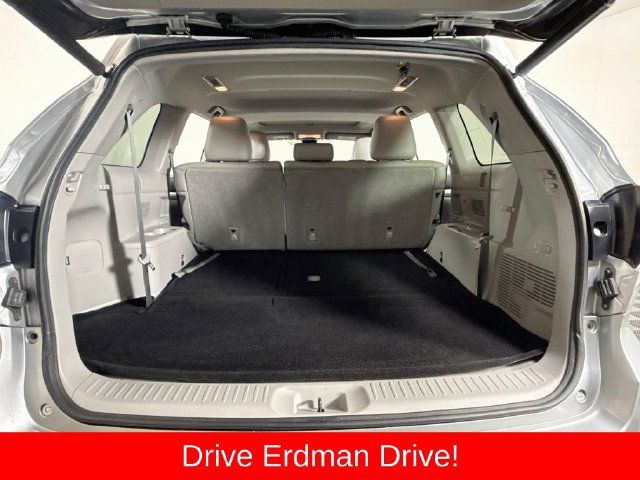 Used 2018 Toyota Highlander XLE FWD image 34