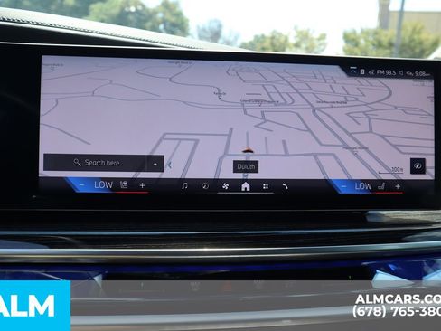 Used 2025 BMW 740i w/ Premium Package image 34