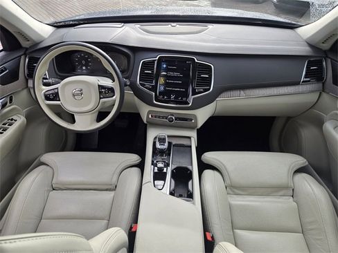 Used 2022 Volvo XC90 T8 Inscription w/ Advanced Package image 13