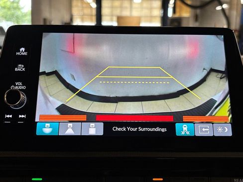Used 2025 Honda Odyssey Touring image 20