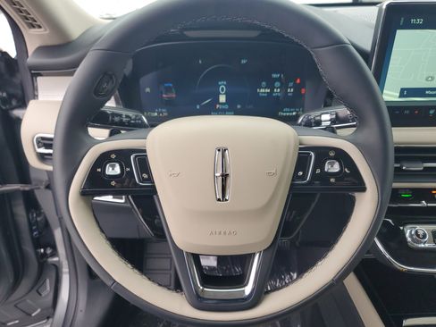 New 2026 Lincoln Corsair Premiere image 15