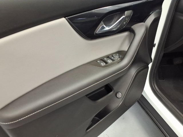 Used 2023 Chevrolet Blazer LT w/ Convenience Package FWD image 11
