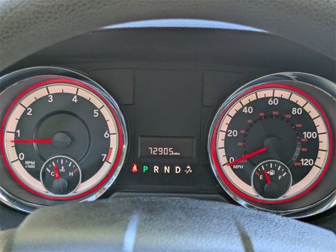 Used 2018 Dodge Grand Caravan SE w/ UConnect Hands-Free Group image 30