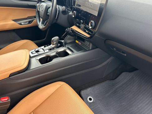 Certified 2022 Lexus NX 350h AWD image 13