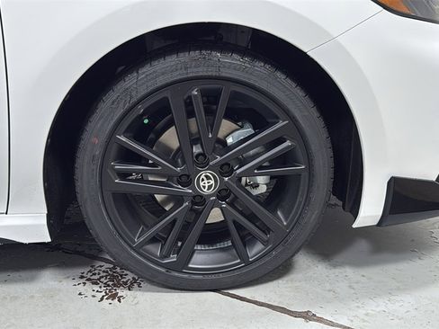 New 2026 Toyota Camry Hybrid image 21