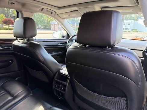 Used 2016 Cadillac SRX Luxury w/ Driver Awareness Package AWD/4WD image 24