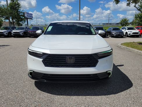 Used 2025 Honda Accord Touring image 2