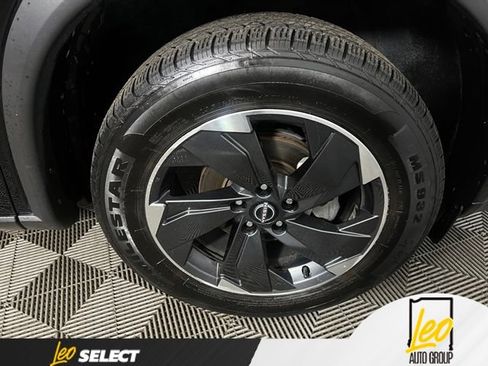 Used 2024 Nissan Rogue SV AWD/4WD image 27
