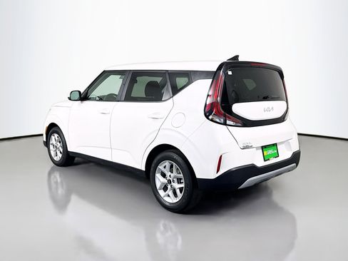 Used 2024 Kia Soul LX w/ Option Group 015 FWD image 7