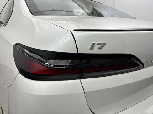 New 2026 BMW i7 xDrive60 AWD/4WD image 19
