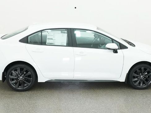 New 2026 Toyota Corolla SE FWD image 11