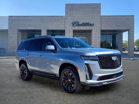 Used 2024 Cadillac Escalade V w/ LPO, Floor Liner Package image 3