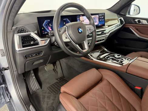 Used 2026 BMW X7 xDrive40i AWD/4WD image 4