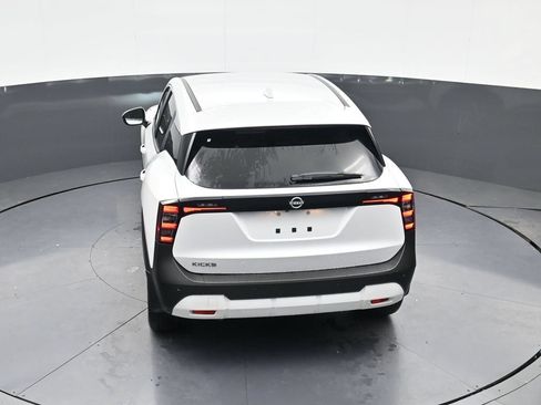 Used 2025 Nissan Kicks SV FWD image 36