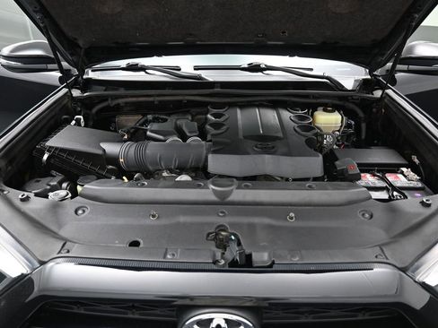 Used 2019 Toyota 4Runner Limited image 38