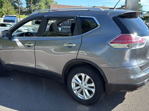 Used 2016 Nissan Rogue SV w/ SV Premium Package AWD/4WD image 23