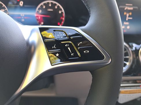 New 2026 Mercedes-Benz GLA 250 image 19