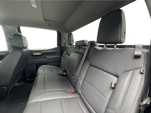 Used 2025 GMC Sierra 1500 SLT AWD/4WD image 26