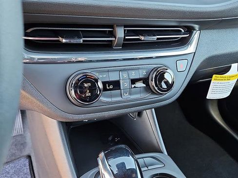 New 2026 Buick Envista Preferred image 19