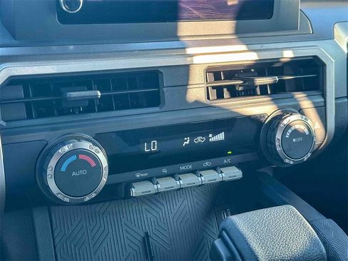 Used 2024 Toyota Tacoma TRD Off-Road image 32