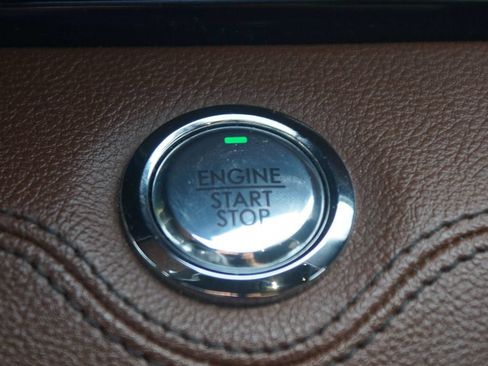 Used 2022 Lincoln Navigator Reserve AWD/4WD image 10