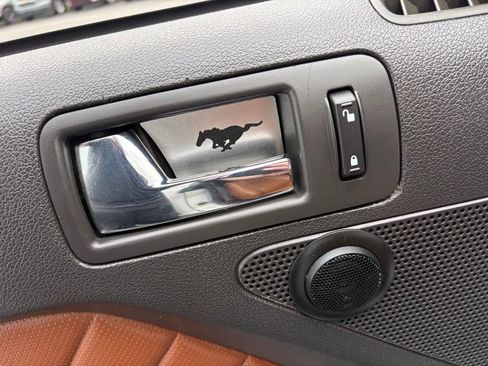 Used 2012 Ford Mustang GT Premium w/ Comfort Pkg RWD image 21