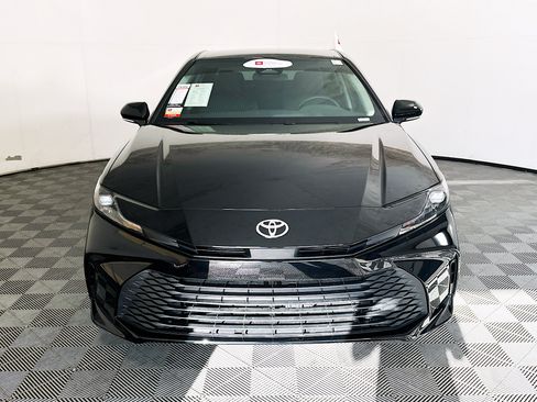 Used 2026 Toyota Camry LE FWD image 8