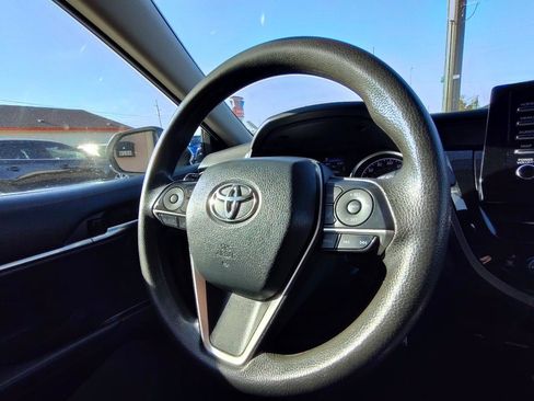 Used 2023 Toyota Camry LE image 19