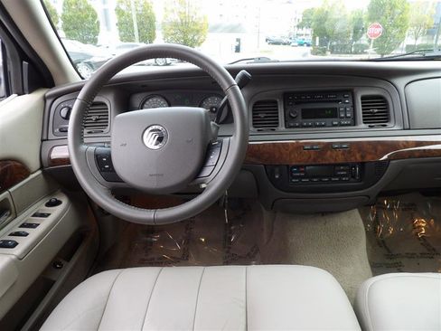 Used 2009 Mercury Grand Marquis LS image 13