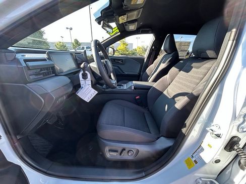 Used 2026 Toyota RAV4 SE AWD/4WD image 12