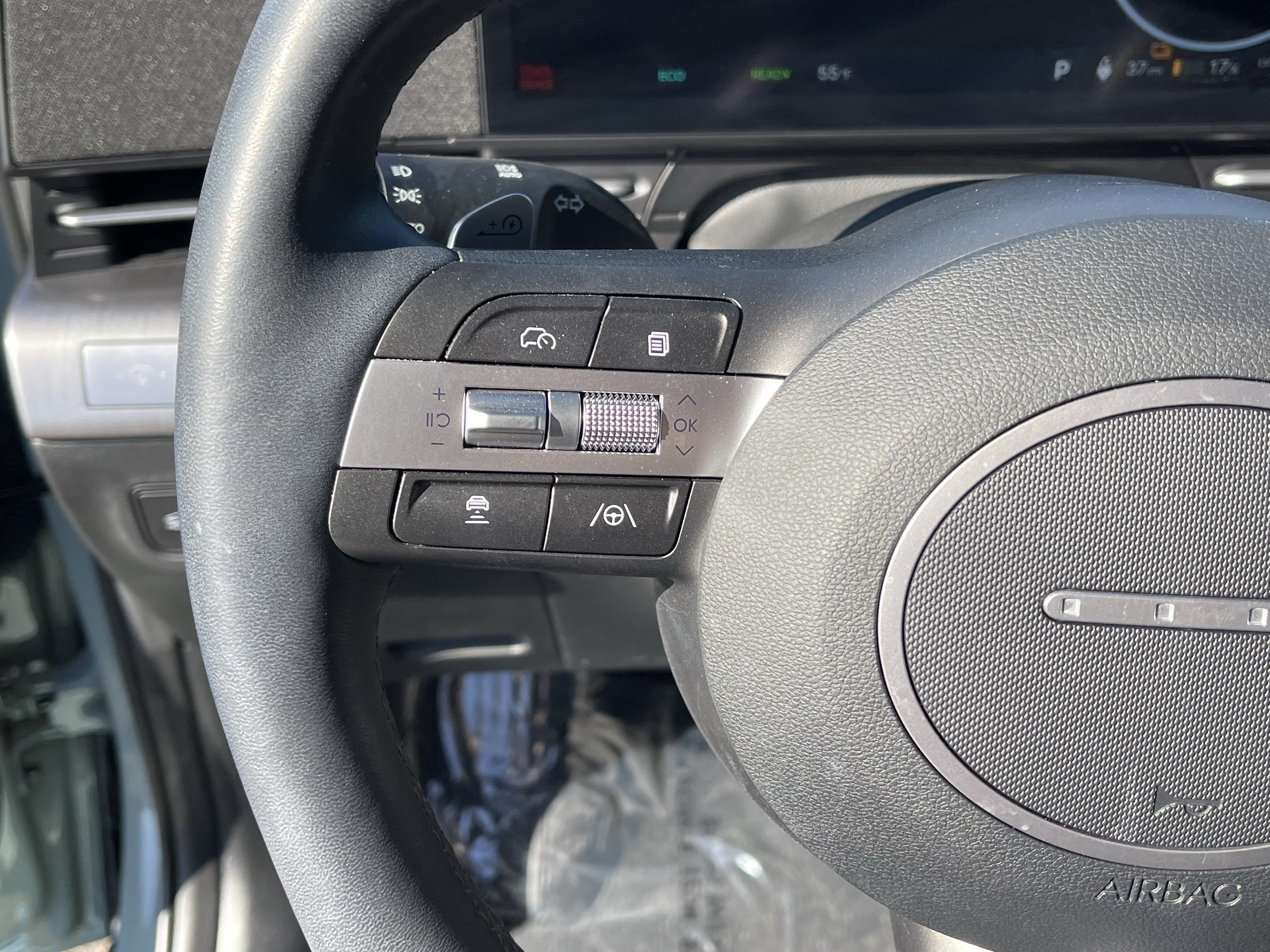 Certified 2025 Hyundai Kona Limited FWD image 24