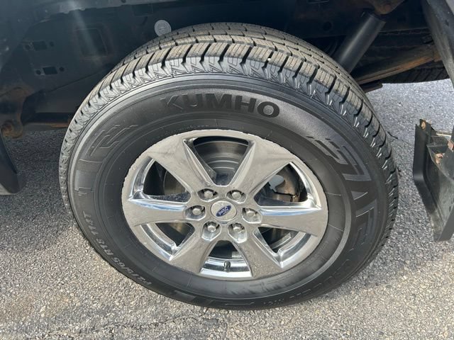 Used 2019 Ford F150 Lariat w/ Equipment Group 502A Luxury AWD/4WD image 8