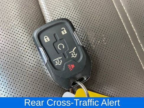 Used 2016 GMC Yukon XL Denali image 26