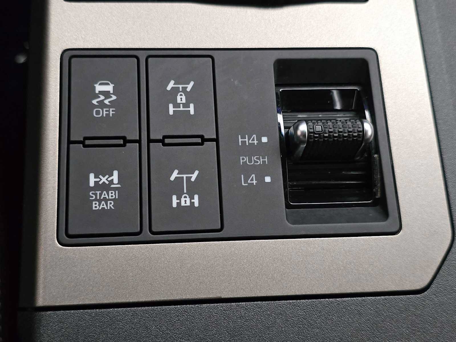 Certified 2026 Toyota Land Cruiser w/ Premium Package AWD/4WD image 18