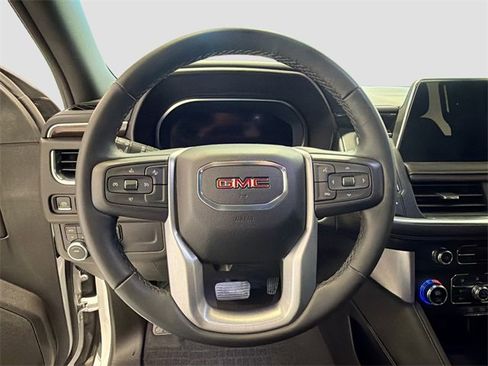 Used 2023 GMC Yukon SLE image 10