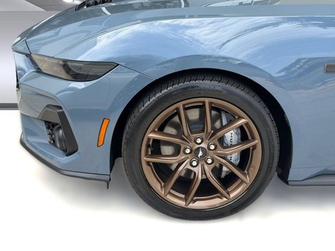 Used 2025 Ford Mustang GT Premium RWD image 11