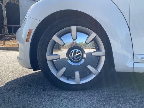 Used 2016 Volkswagen Beetle 1.8T SEL image 11