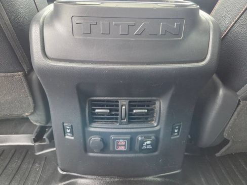 Used 2021 Nissan Titan PRO-4X w/ Pro-4x Convenience Package AWD/4WD image 25