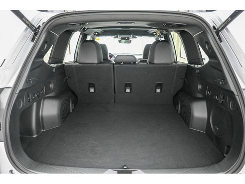 Used 2025 Subaru Forester Limited image 33