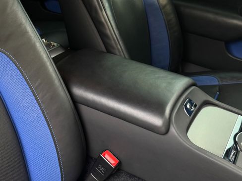 Used 2016 Rolls-Royce Wraith RWD image 40
