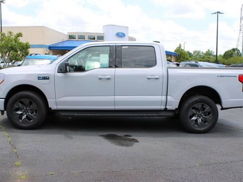 New 2025 Ford F150 Lightning Flash AWD/4WD image 15