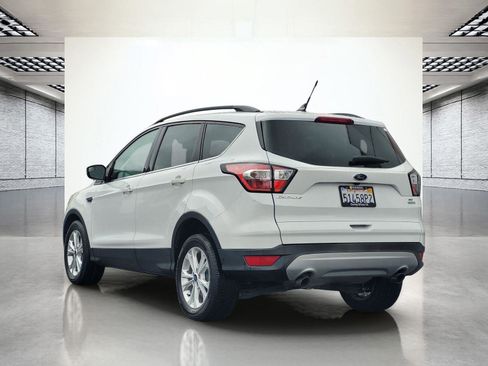 Used 2018 Ford Escape SE w/ SE Sync 3 Package FWD image 7