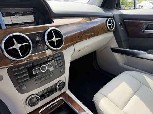 Used 2013 Mercedes-Benz GLK 350 4MATIC image 17