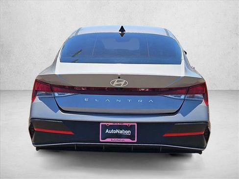 Certified 2024 Hyundai Elantra SEL FWD image 6