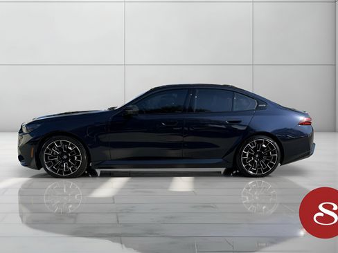 Used 2026 BMW M5 Sedan w/ Carbon Package image 3