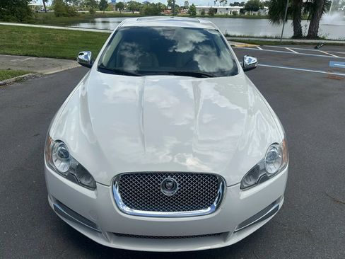 Used 2009 Jaguar XF Luxury RWD image 2