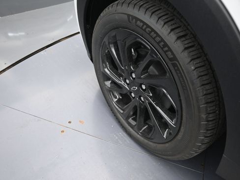 New 2027 Chevrolet Bolt RS FWD image 31