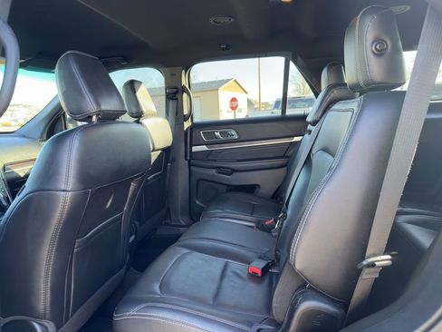 Used 2018 Ford Explorer Limited image 14