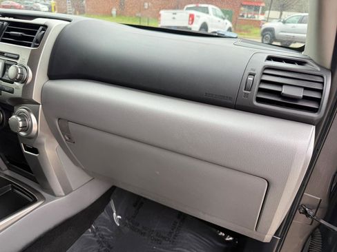 Used 2010 Toyota 4Runner SR5 image 21