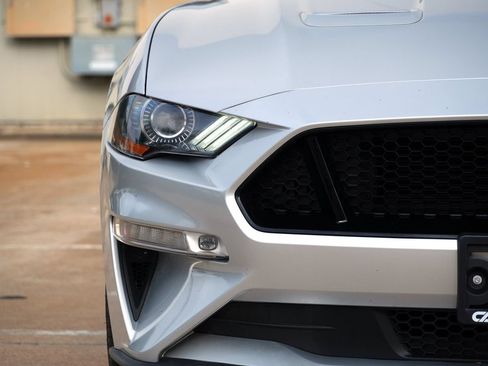 Used 2018 Ford Mustang GT Premium w/ Equipment Group 401A RWD image 19